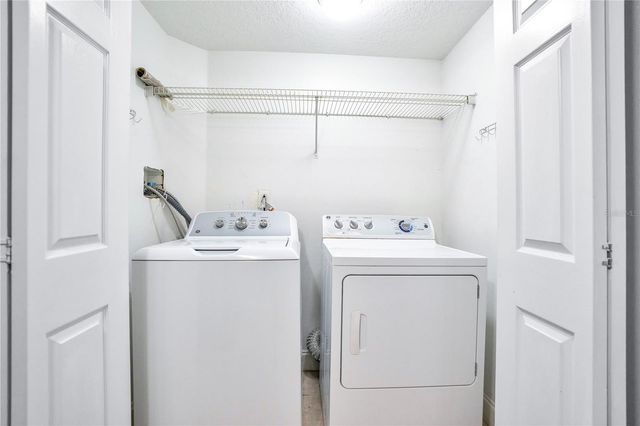 1824 AMBERLY AVENUE T8, Orlando, FL 32822