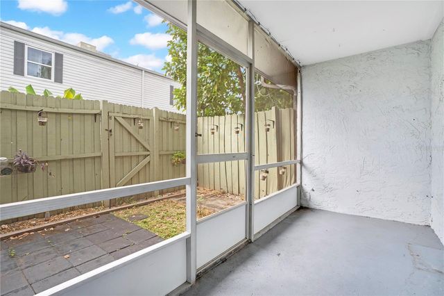 1824 AMBERLY AVENUE T8, Orlando, FL 32822