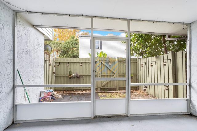 1824 AMBERLY AVENUE T8, Orlando, FL 32822