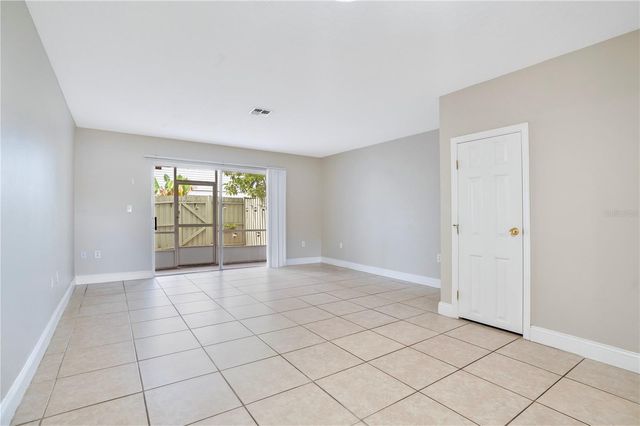 1824 AMBERLY AVENUE T8, Orlando, FL 32822