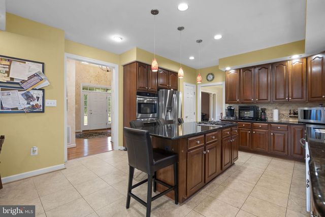 805 LINDSEY MANOR LN, Silver Spring, MD 20905