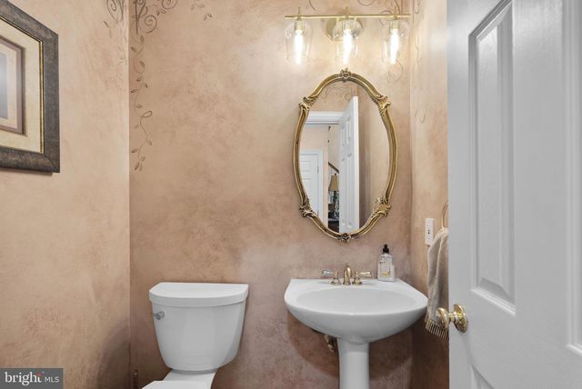 805 LINDSEY MANOR LN, Silver Spring, MD 20905