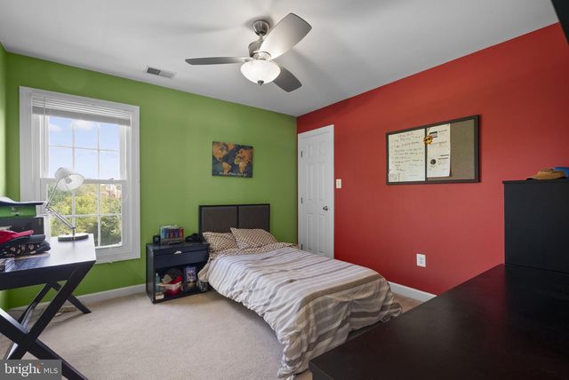 805 LINDSEY MANOR LN, Silver Spring, MD 20905