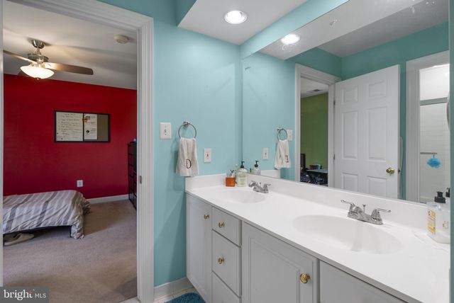 805 LINDSEY MANOR LN, Silver Spring, MD 20905