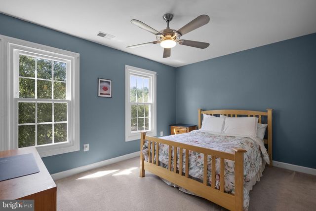 805 LINDSEY MANOR LN, Silver Spring, MD 20905