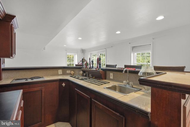 805 LINDSEY MANOR LN, Silver Spring, MD 20905