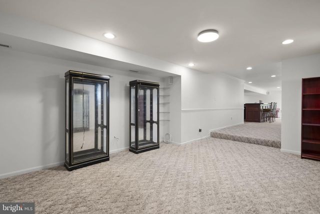 805 LINDSEY MANOR LN, Silver Spring, MD 20905