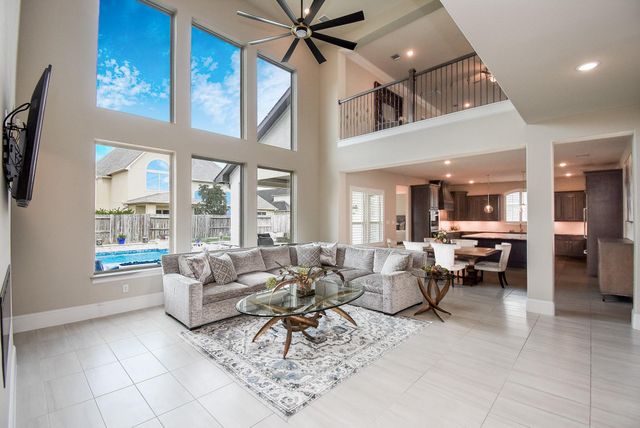2106 Old Town Drive, Missouri City, TX 77459