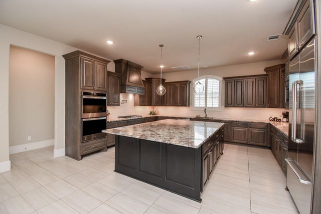 2106 Old Town Drive, Missouri City, TX 77459