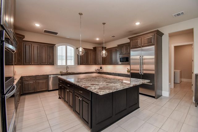 2106 Old Town Drive, Missouri City, TX 77459