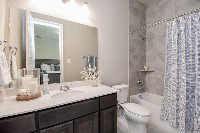 2106 Old Town Drive, Missouri City, TX 77459