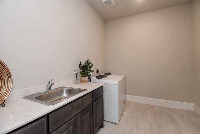 2106 Old Town Drive, Missouri City, TX 77459
