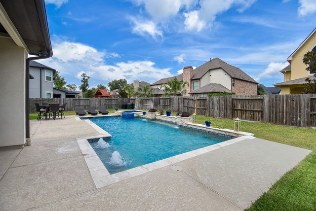 2106 Old Town Drive, Missouri City, TX 77459