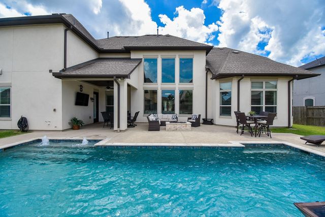 2106 Old Town Drive, Missouri City, TX 77459