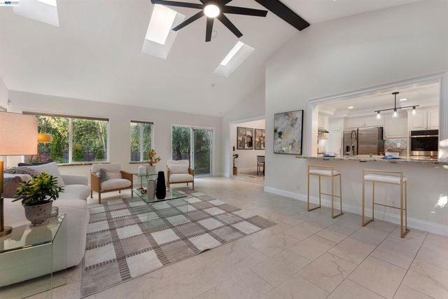 111 Silver Cloud Place, Danville, CA 94526