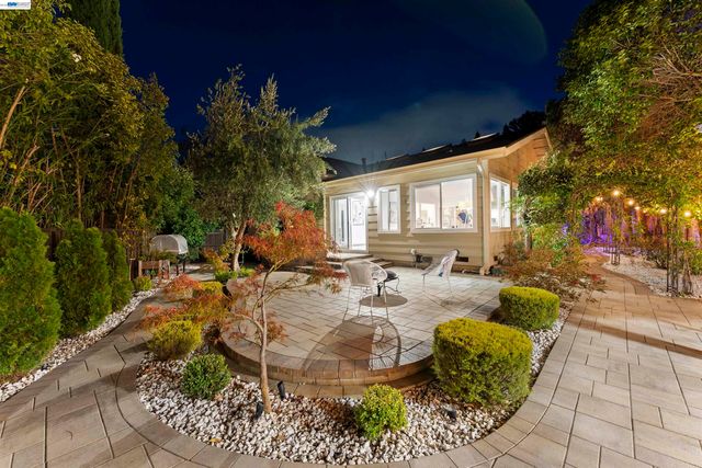 111 Silver Cloud Place, Danville, CA 94526