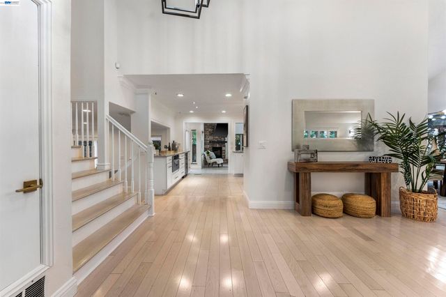 111 Silver Cloud Place, Danville, CA 94526