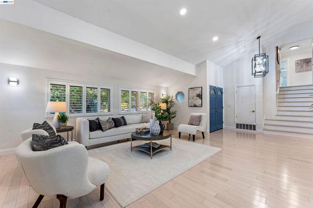 111 Silver Cloud Place, Danville, CA 94526