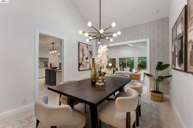 111 Silver Cloud Place, Danville, CA 94526