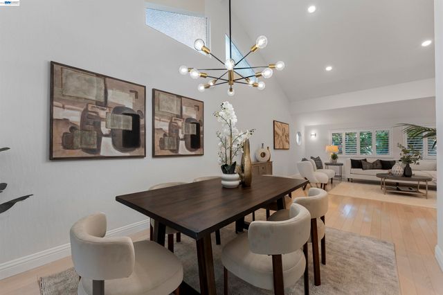 111 Silver Cloud Place, Danville, CA 94526