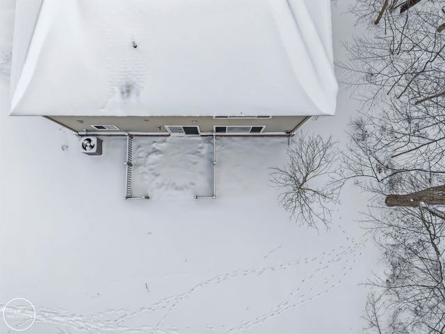 52631 Huntley Avenue, New Baltimore, MI 48047