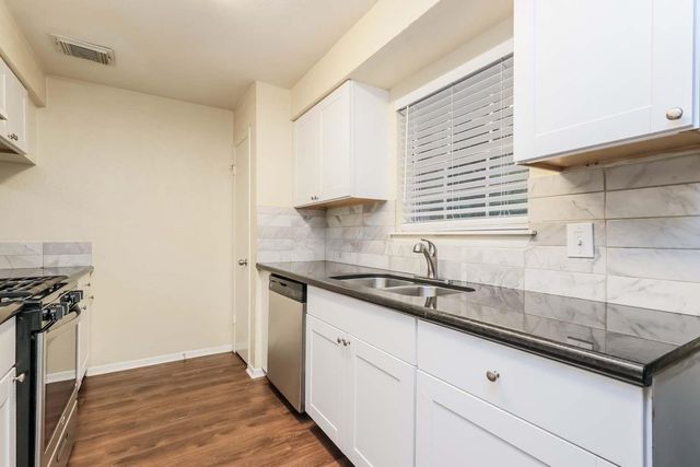 3322 Dawnwood Dr, Spring, TX 77380