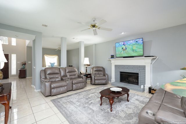 1202 Scenic Knls, San Antonio, TX 78258