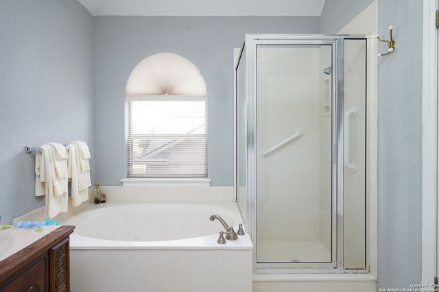 1202 Scenic Knls, San Antonio, TX 78258