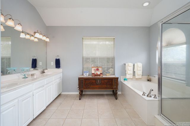 1202 Scenic Knls, San Antonio, TX 78258