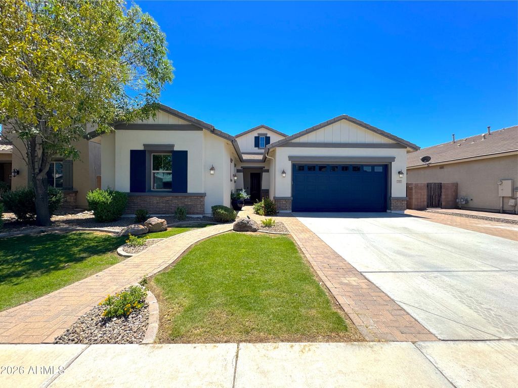2557 E ORLEANS Drive, Gilbert, AZ 85298