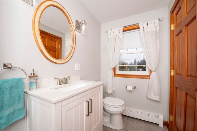 41 Chershire Ave, Acushnet, MA 02743