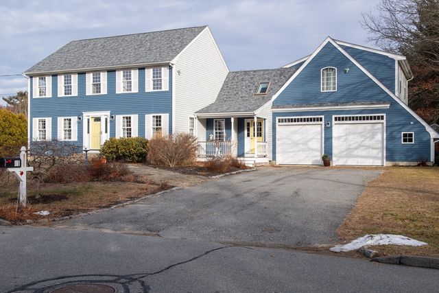 41 Chershire Ave, Acushnet, MA 02743