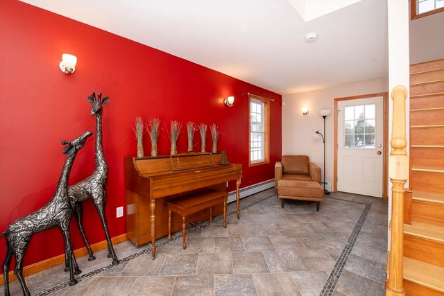 41 Chershire Ave, Acushnet, MA 02743