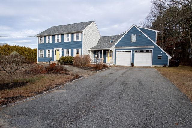 41 Chershire Ave, Acushnet, MA 02743
