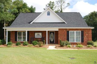 410 Lamplight Drive, Byron, GA 31008