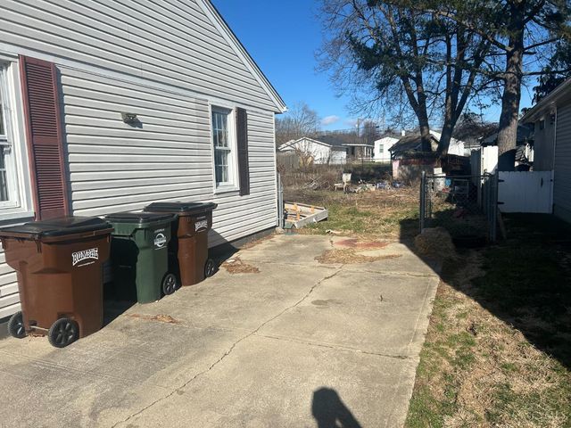 328 E Pike Street, South Lebanon, OH 45065