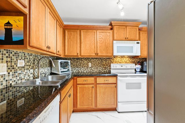 10110 Cedar Point Boulevard 102, Boynton Beach, FL 33437