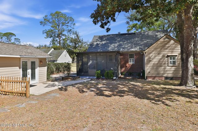 1152 MAPLETON Road, Jacksonville, FL 32207