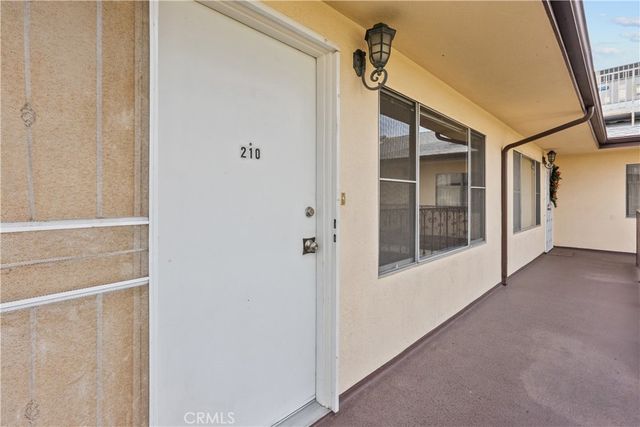 312 N Louise Street 210, Glendale, CA 91206