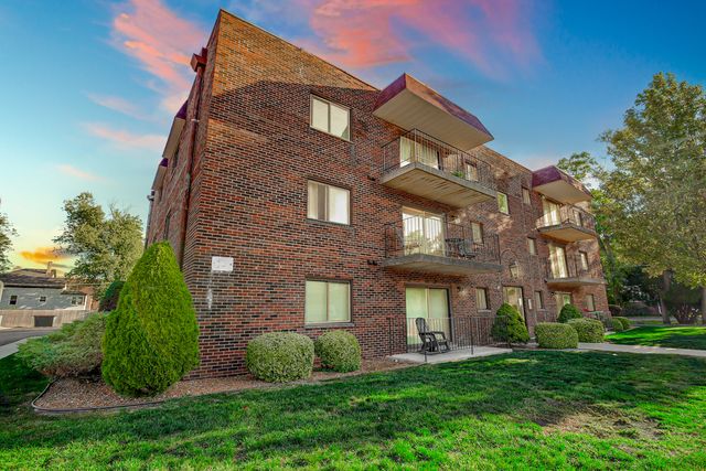 1940 183rd Street 1D, Homewood, IL 60430