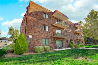 1940 183rd Street 1D, Homewood, IL 60430