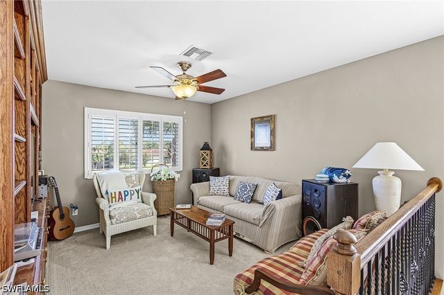 2425 Laurentina LN, Cape Coral, FL 33909