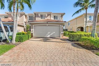 2425 Laurentina LN, Cape Coral, FL 33909