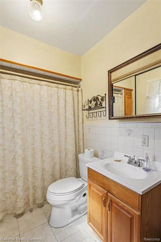 419 John M Avenue, Clawson, MI 48017