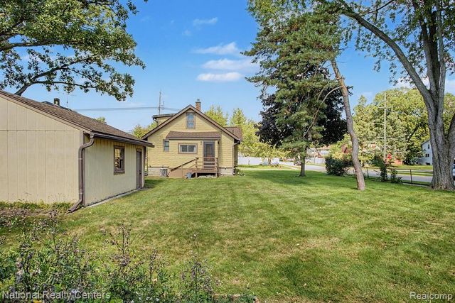 419 John M Avenue, Clawson, MI 48017