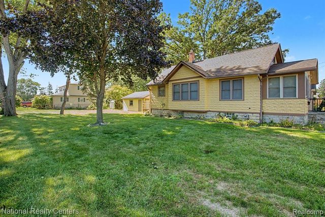 419 John M Avenue, Clawson, MI 48017