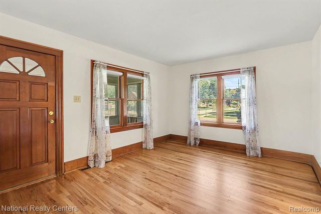 419 John M Avenue, Clawson, MI 48017