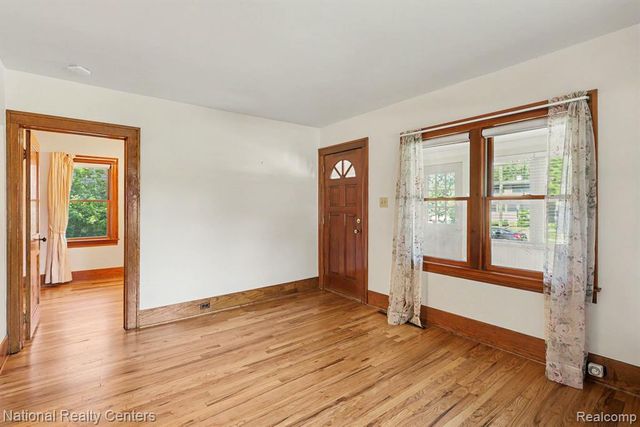 419 John M Avenue, Clawson, MI 48017