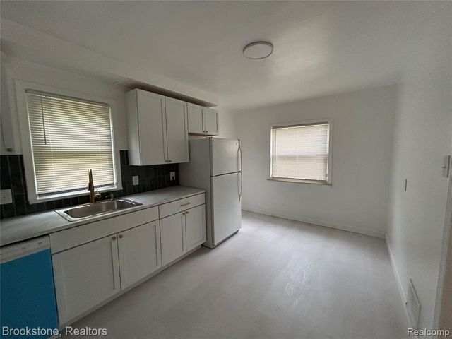 26707 Penn Street, Inkster, MI 48141