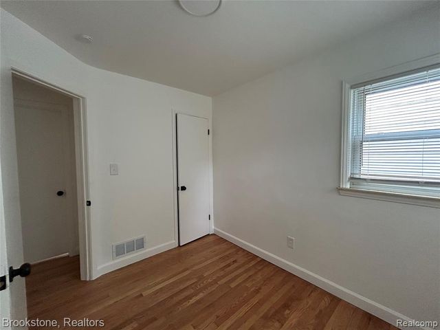 26707 Penn Street, Inkster, MI 48141